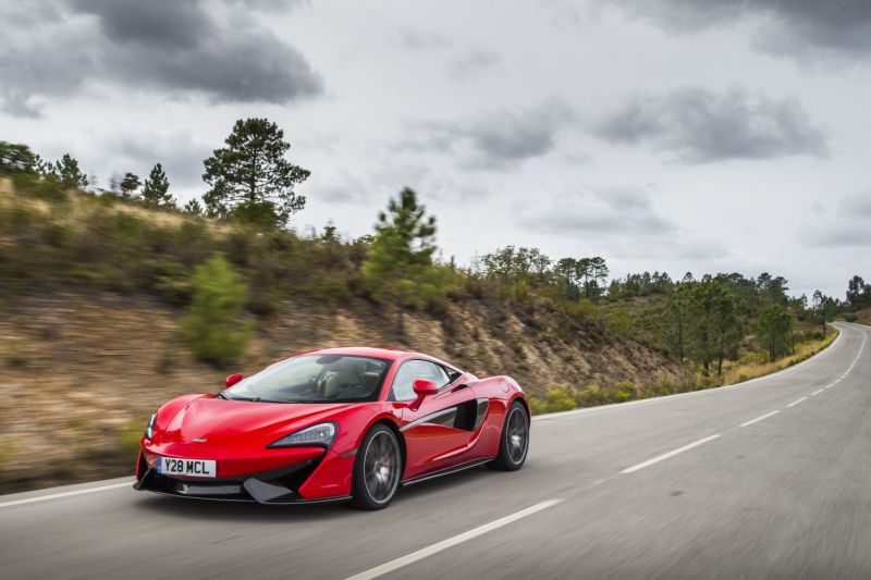 2016 McLaren 540C - Fotoğraf 1