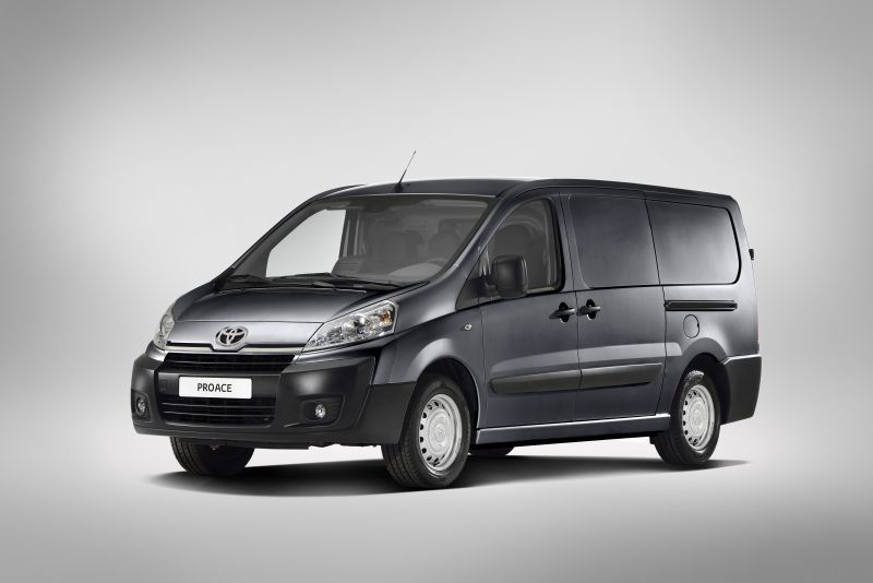 2013 Toyota Proace - Фото 1