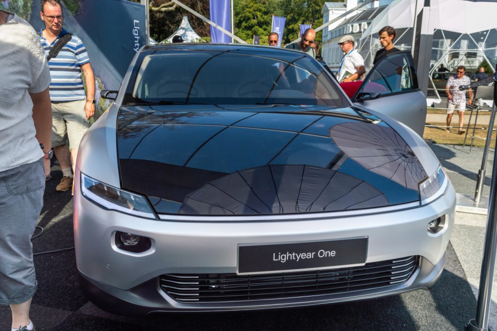Lightyear One - مفهومی با پنل خورشیدی