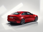 Jaguar XE 2019: made to stand out in the crowd