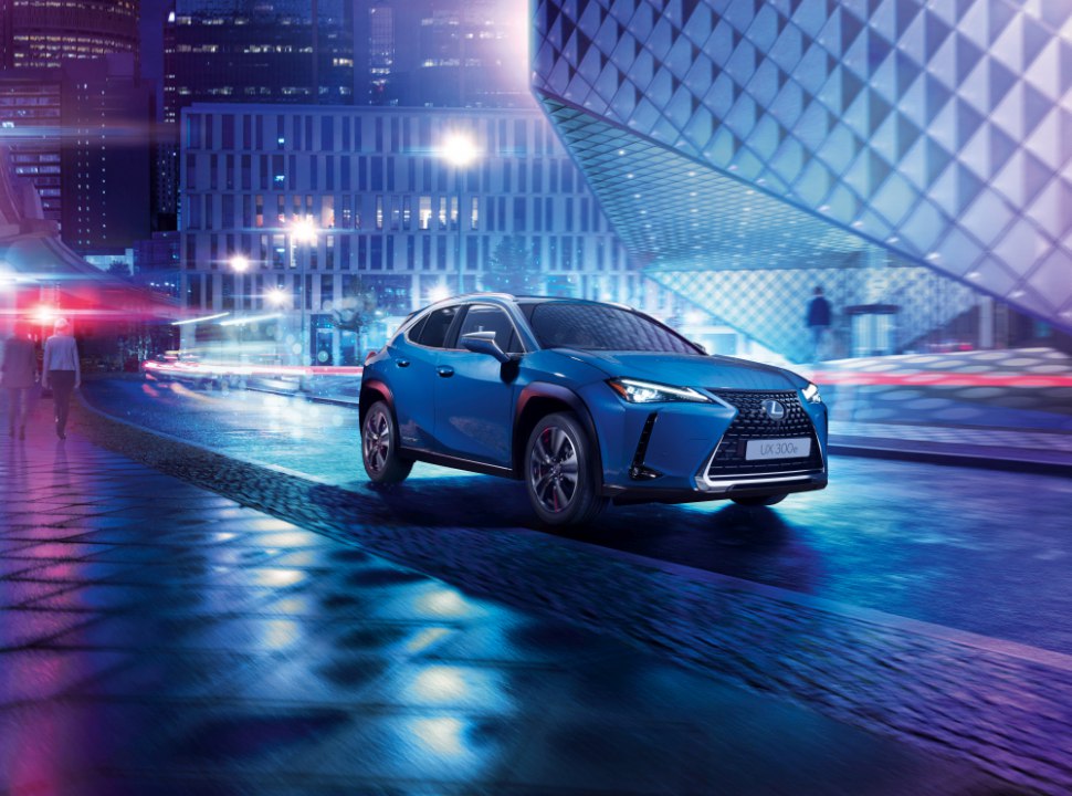 Lexus UX 300e  - front profile