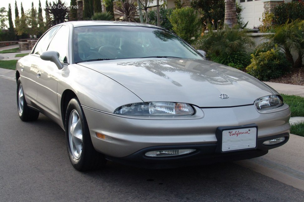 1995 Oldsmobile Aurora I - Fotoğraf 1