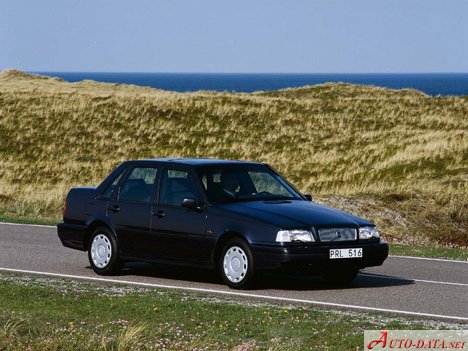 Volvo 460 L (464) - Tekniska data, Bränsleförbrukning, Mått