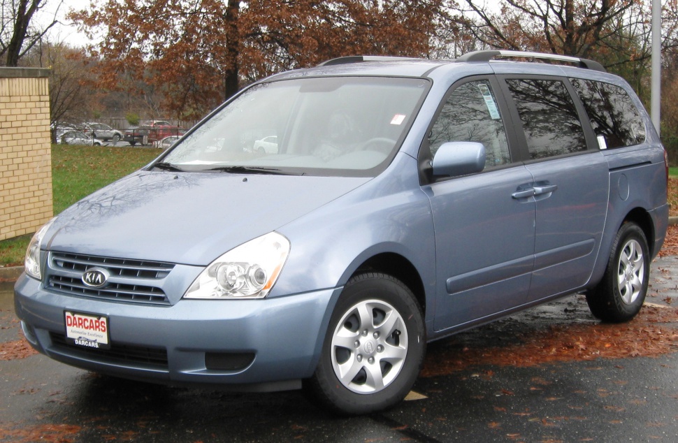 2006 Kia Sedona II LWB - Kuva 1