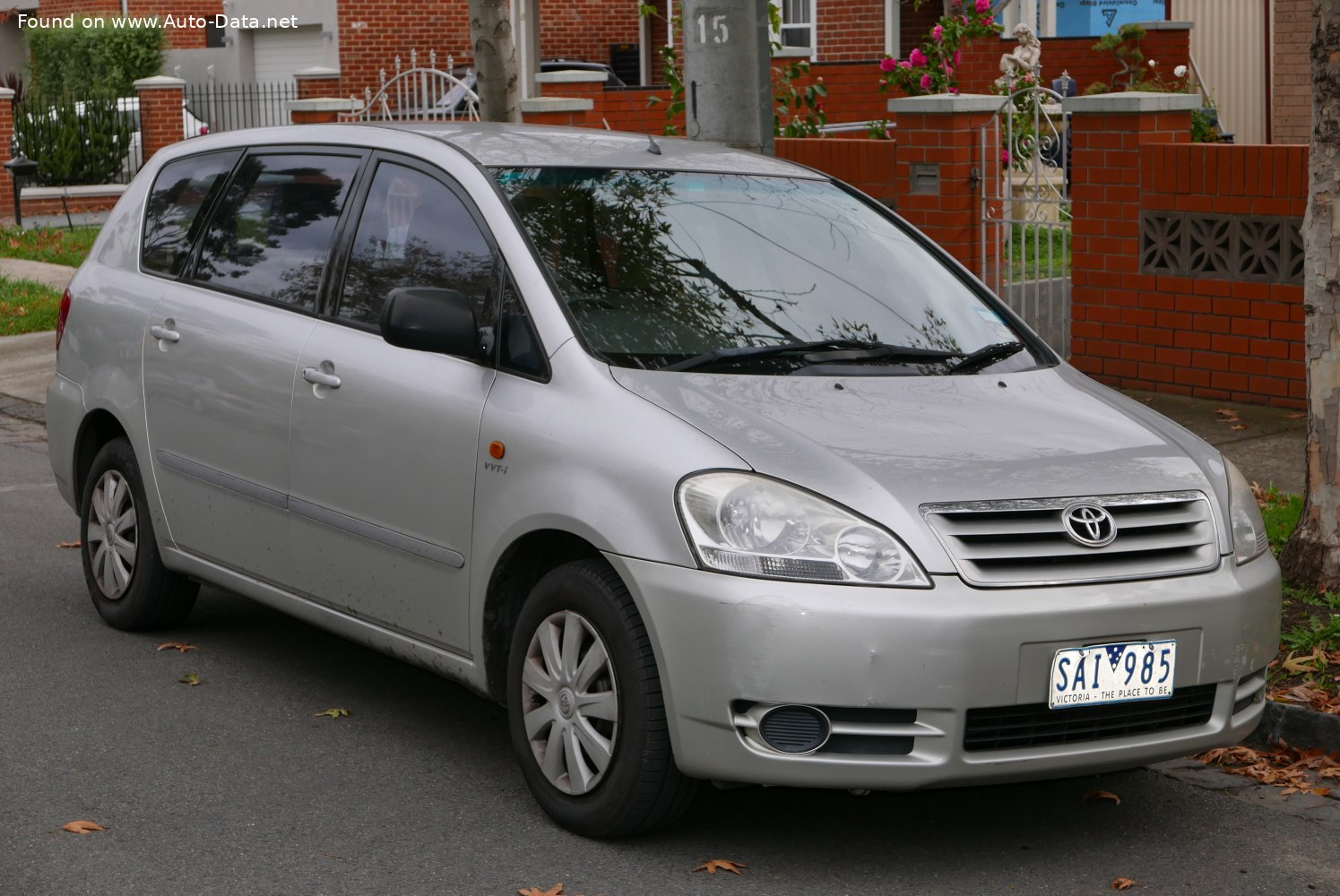 Ziektecijfers het kan Prooi 2001 Toyota Avensis Verso 2.0 D-4D (116 Hp) | Technical specs, data, fuel  consumption, Dimensions