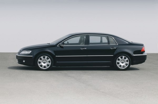 2005 Volkswagen Phaeton Long - Kuva 1