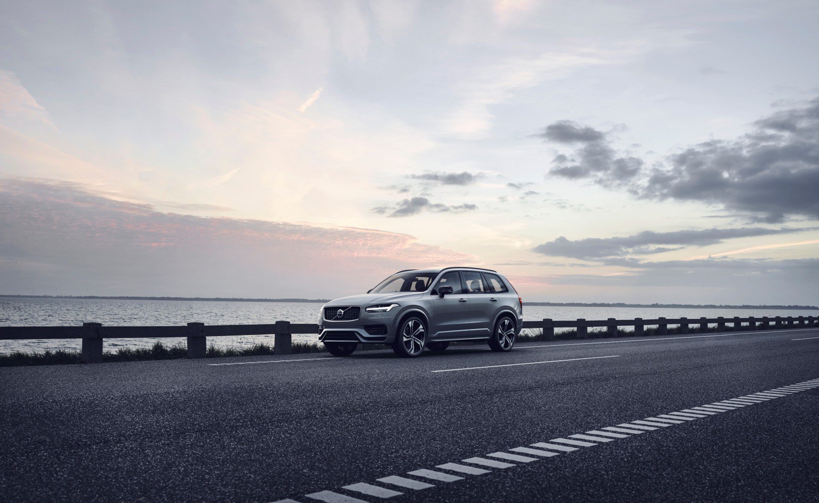 2019 Volvo XC90 II (facelift 2019) 2.0 B6 (299 Hp) MHEV ...