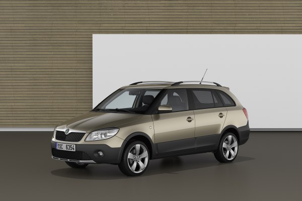 2010 Skoda Fabia II Combi Scout (facelift 2010) - Фото 1