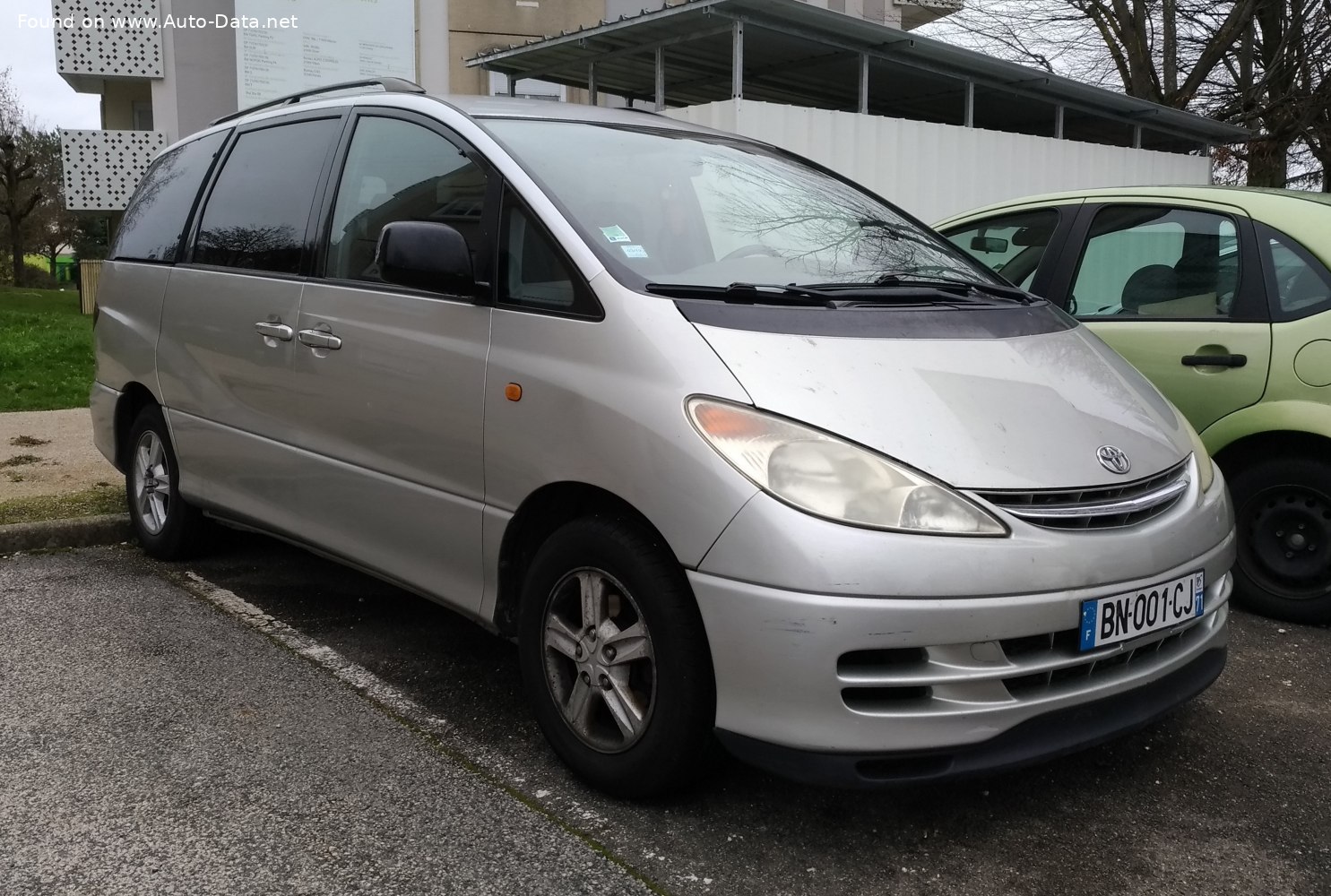 Toyota previa характеристики