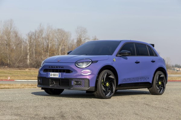 2025 Abarth 600e - Foto 1
