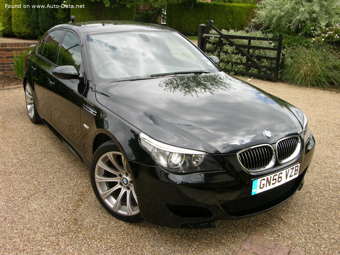 2005 BMW M5 (E60) 5.0 V10 (507 Hp) SMG  Technical specs, data, fuel  consumption, Dimensions