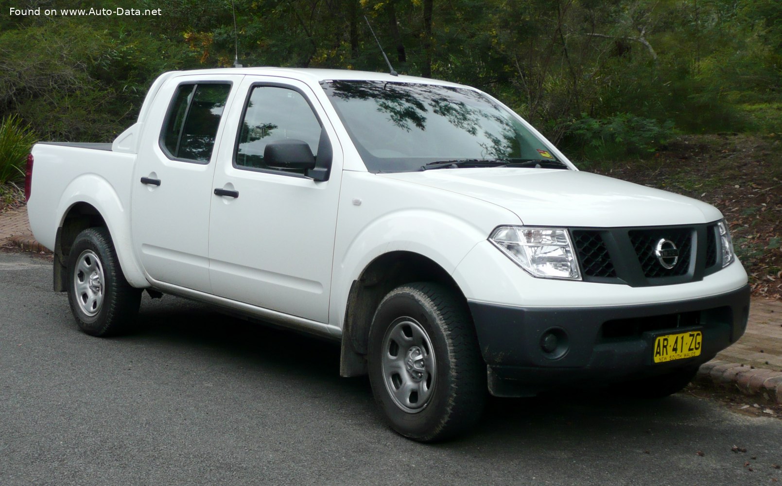 2005 Nissan Navara III (D40) 2.5 dCi Double Cab (174 Hp) 4WD