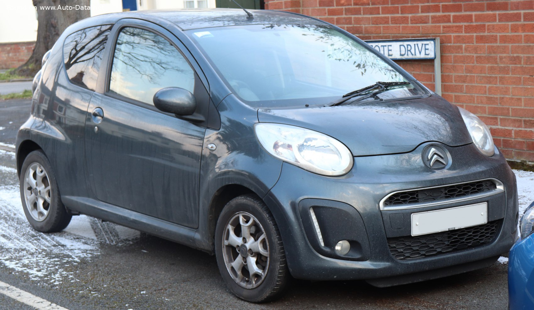 2012 Citroen C1 I (Phase III, 2012 3-door) 1.0i (68 PS)