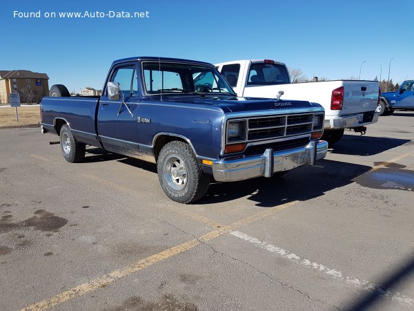 1990 Dodge Ram 150 Conventional Cab (D/W, facelift 1990) - Фото 1