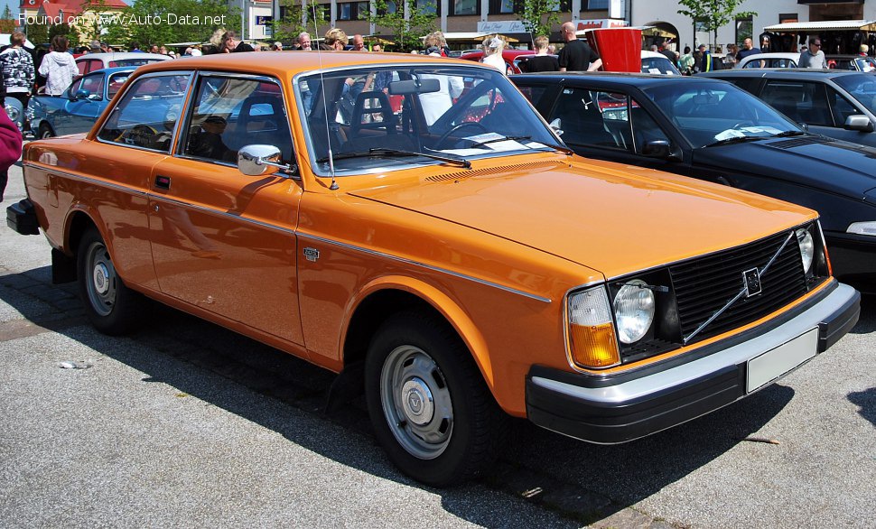 1974 Volvo 240 (P242,P244) - Fotografia 1