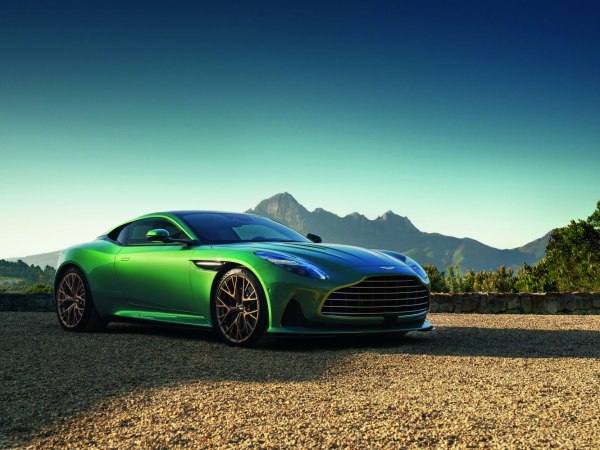 2024 Aston Martin DB12 - Фото 1