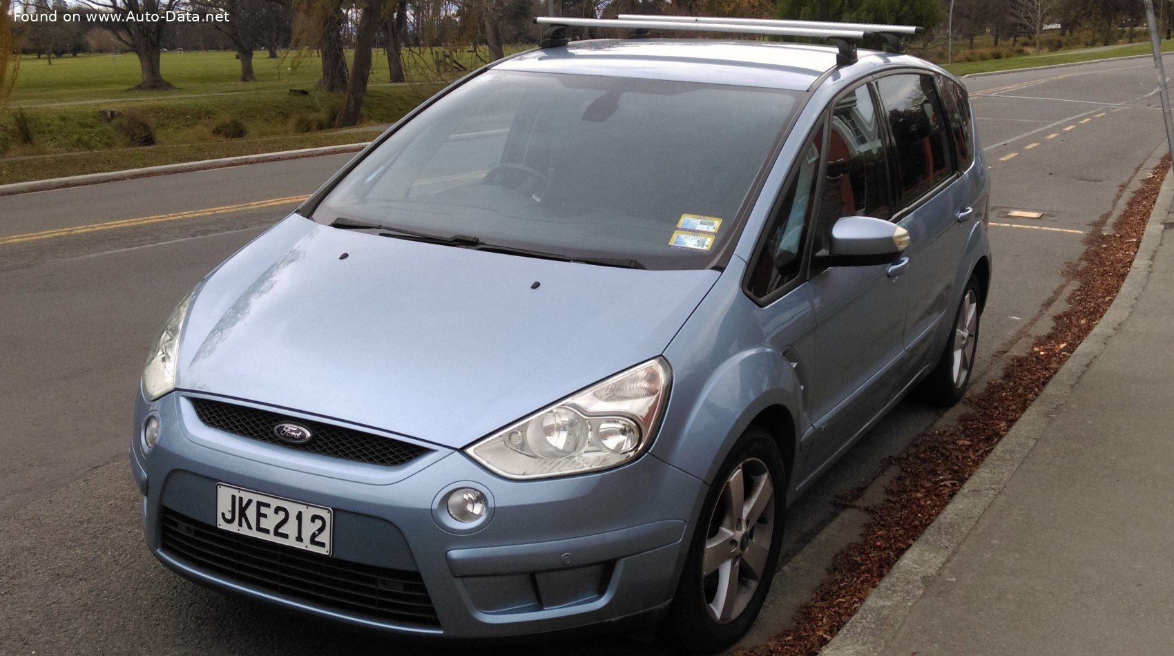 2005 Ford SMAX Dane techniczne, Zużycie paliwa, Wymiary