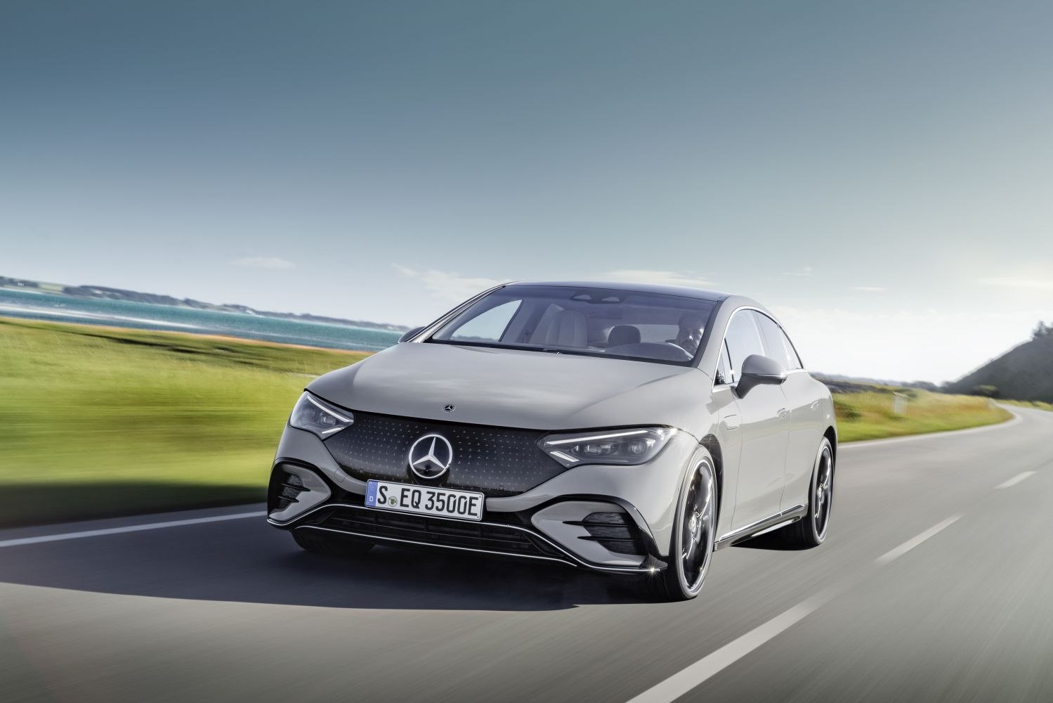 Mercedes-Benz EQE V295 2024 EQE 350+ 105 kWh (292 Hp) Mercedes-Benz EQE V295 2024 EQE 350+ 105 kWh (292 Hp)
