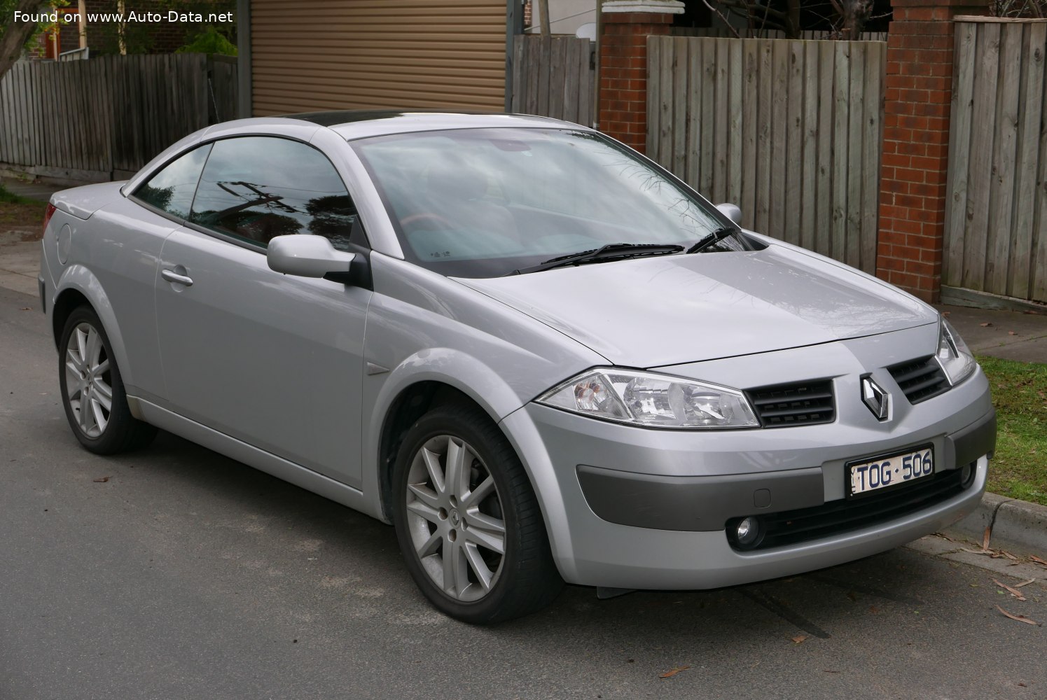 2004 Renault Megane II CC 1.6 16V (113 Hp)