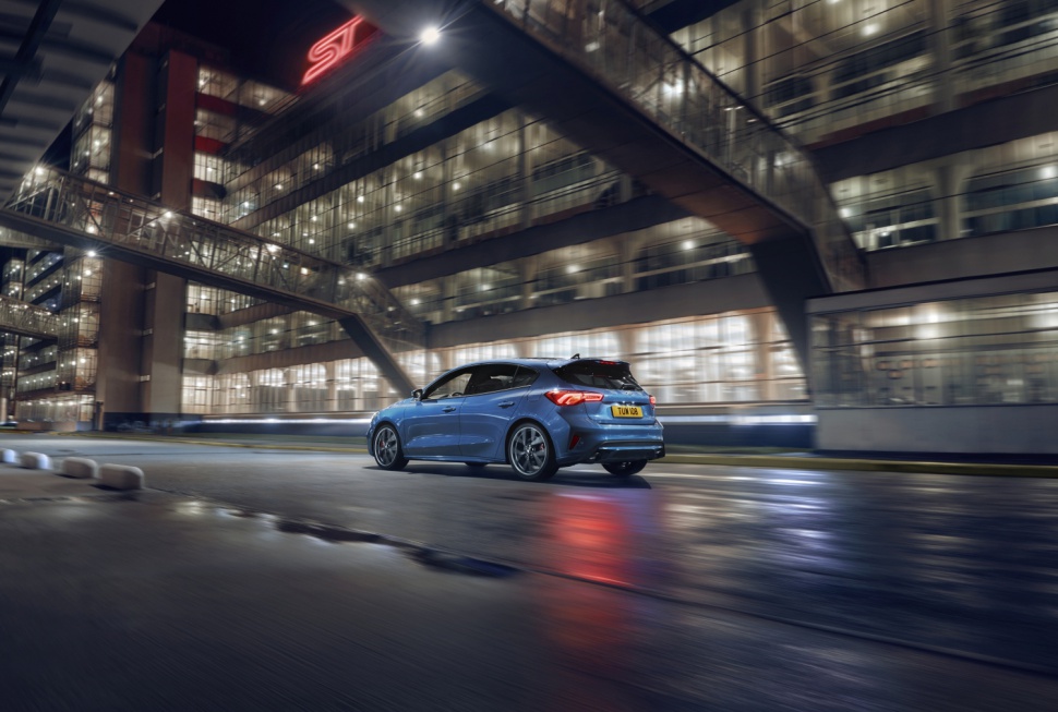 side view of the new Ford Focus ST line hatchback