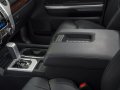 Toyota Tundra II CrewMax (facelift 2013) - Kuva 8