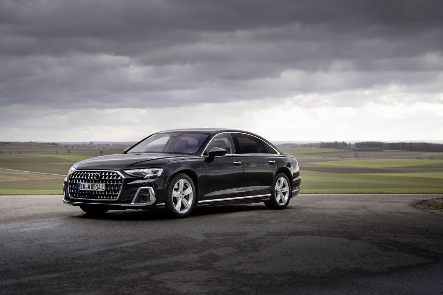 Audi A8L D5 Facelift 2021 60 TFSI E V6 462 Hk Plug in Hybrid Audi A8L D5 Facelift 2021 60 TFSI E V6 462 Hk Plug in Hybrid