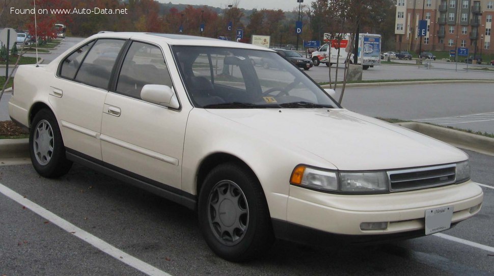 1989 Nissan Maxima III (J30) - Fotoğraf 1