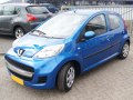 Peugeot 107 (Phase II, 2008) 5-door - Photo 6