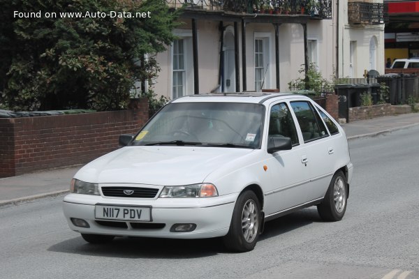 1994 Daewoo Nexia Hatchback (KLETN) - Fotografia 1