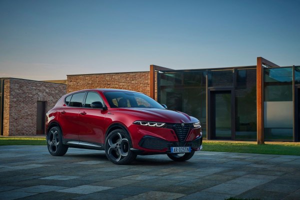 2026 Alfa Romeo Tonale (facelift 2025) - Photo 1