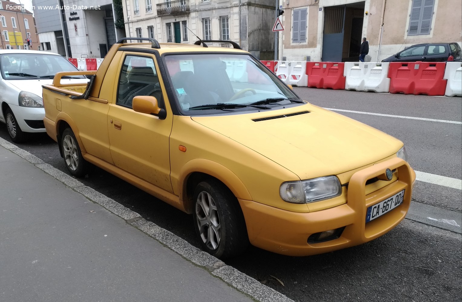 Fiche technique Skoda Felicia 1.9 D MORZINE 1997