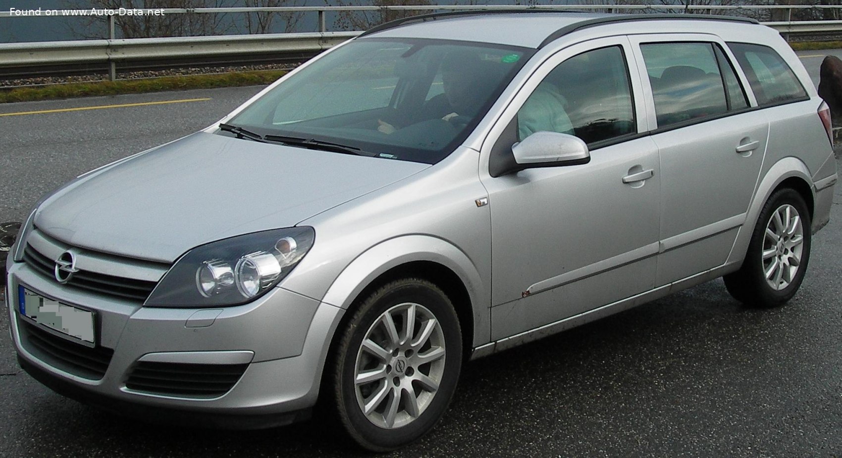 2007 Opel Astra H Sedan  Fiche technique, Consommation de carburant,  Dimensions