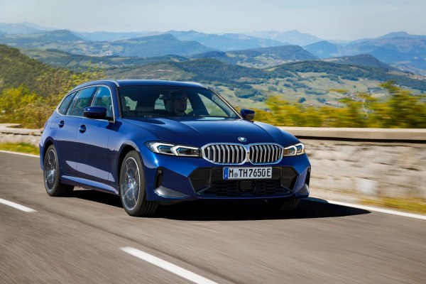 2022 BMW 3 Serisi Touring (G21 LCI, facelift 2022) - Fotoğraf 1