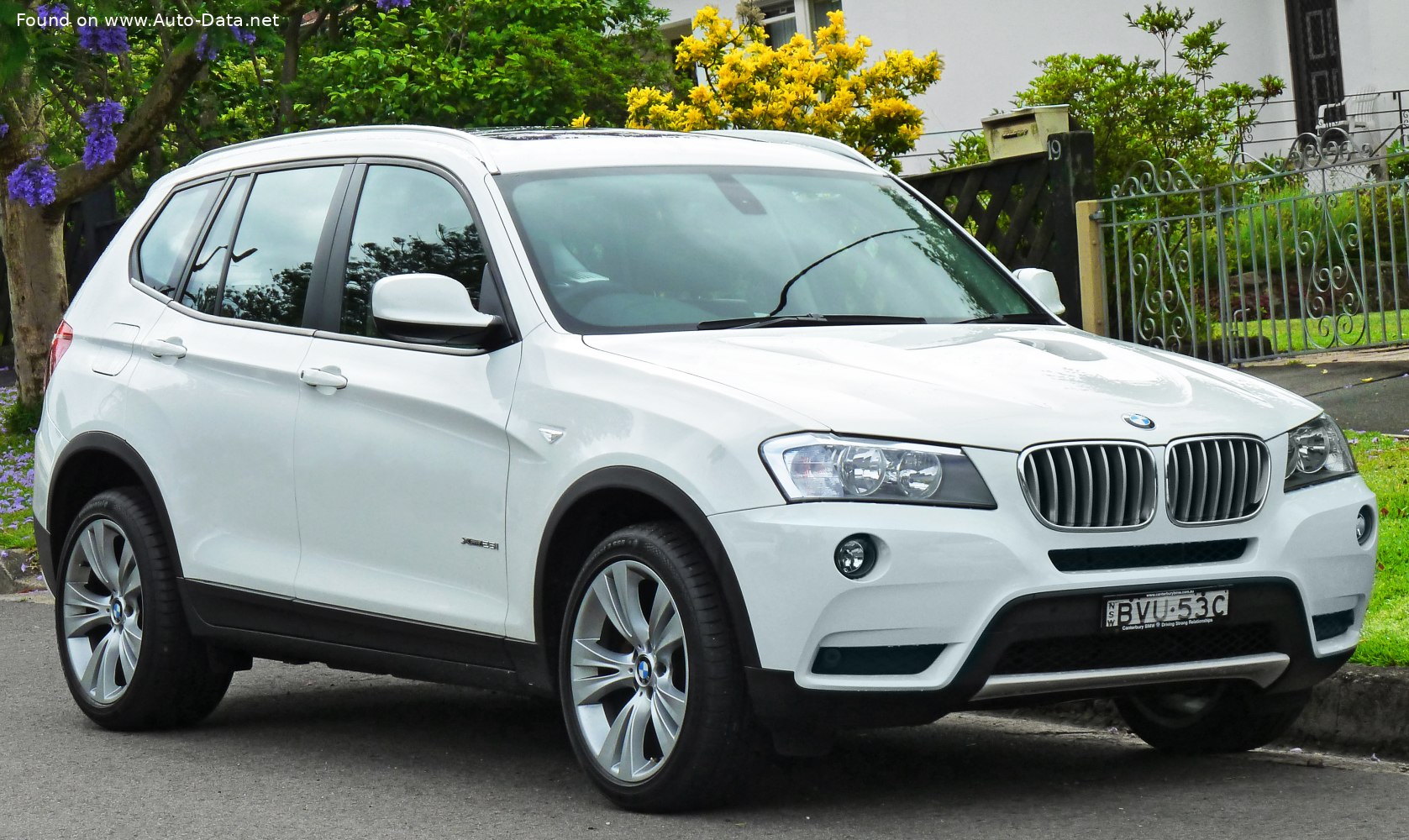 BMW X3 (F25) Photos and Specs. Photo: X3 (F25) BMW models and