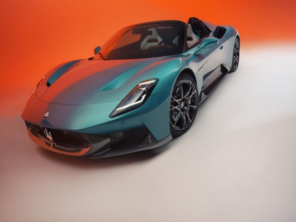 2026 Maserati MCPURA Cielo - Снимка 1