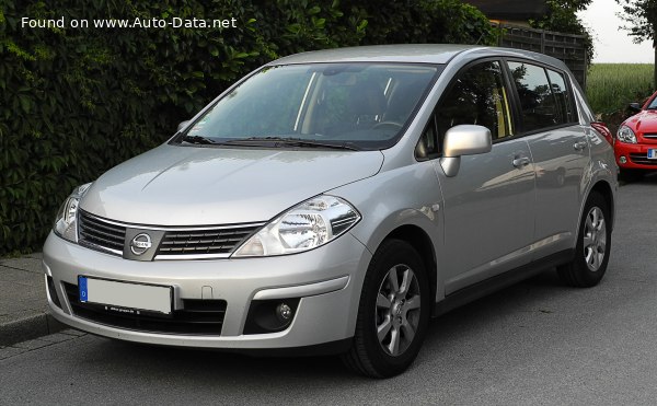 2004 Nissan Tiida Hatchback - Fotografie 1