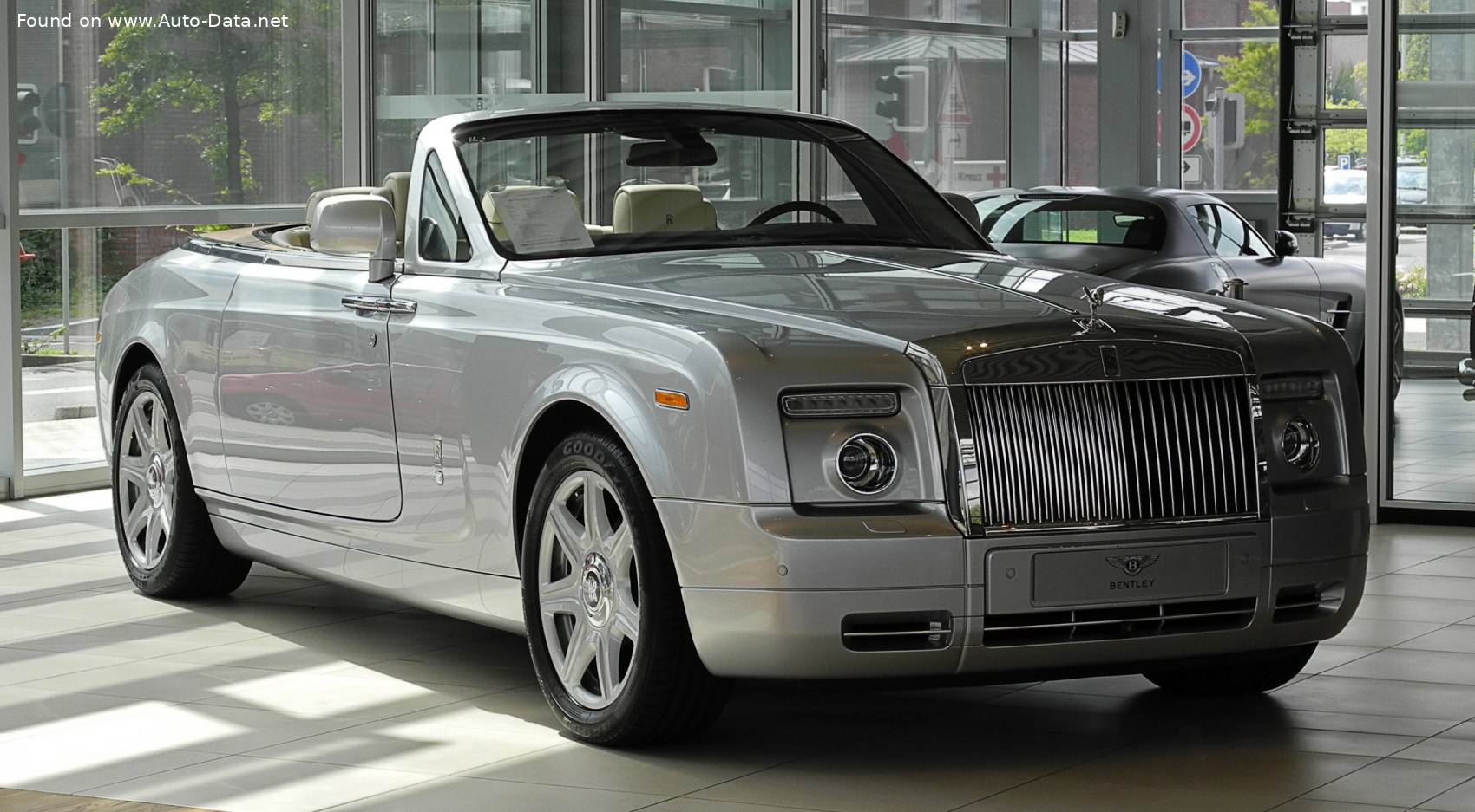 Bán xe ô tô Rolls Royce Phantom EWB 2007 giá 11 Tỷ  3228350
