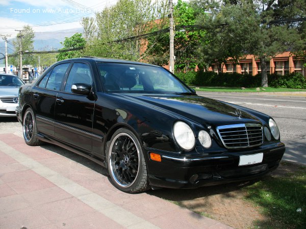 1999 Mercedes-Benz E-sarja (W210, facelift 1999) - Kuva 1