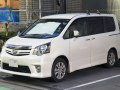Toyota Noah II (R70, facelift 2010) - Fotografie 2