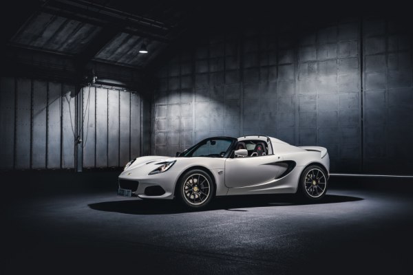 2017 Lotus Elise (Series 3, facelift 2017) - Fotoğraf 1