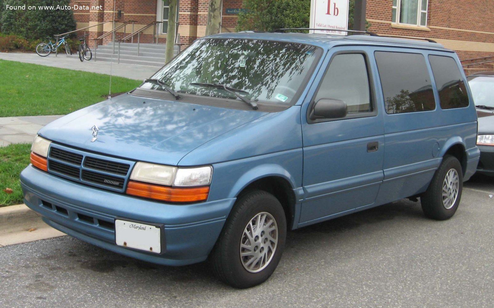 1991 Dodge Caravan II SWB  V6(165 CV) Automatic | Ficha técnica y  consumo , Medidas