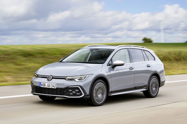 2021 Volkswagen Golf VIII Alltrack - Fotoğraf 1