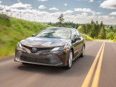 2020 Toyota Camry - кафява, предница