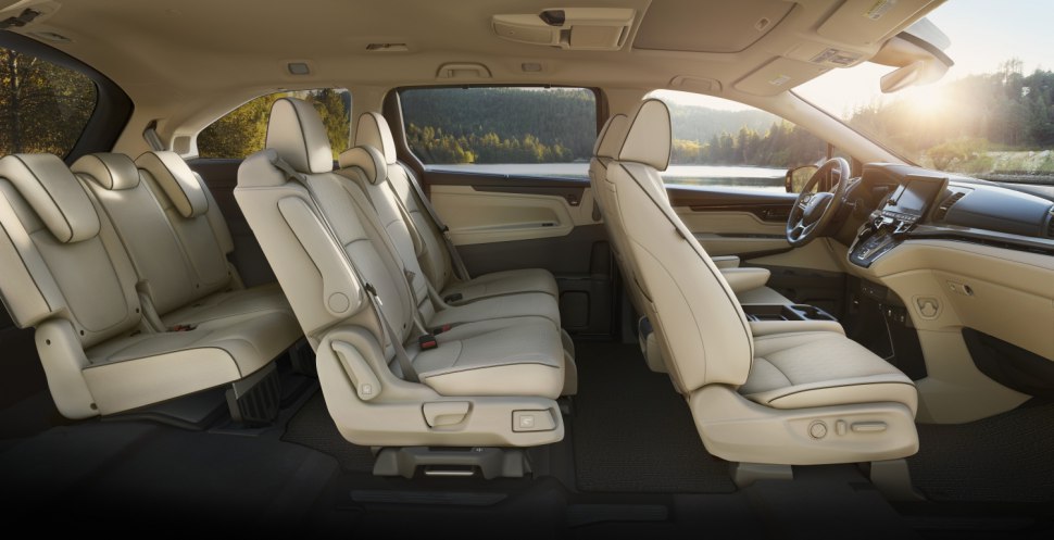 The interior of 2021 Honda Odyssey 