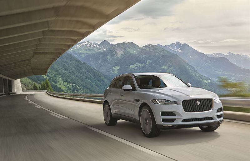 2016 Jaguar F-Pace - εικόνα 1