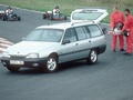 Opel Omega A Caravan - Fotografie 3