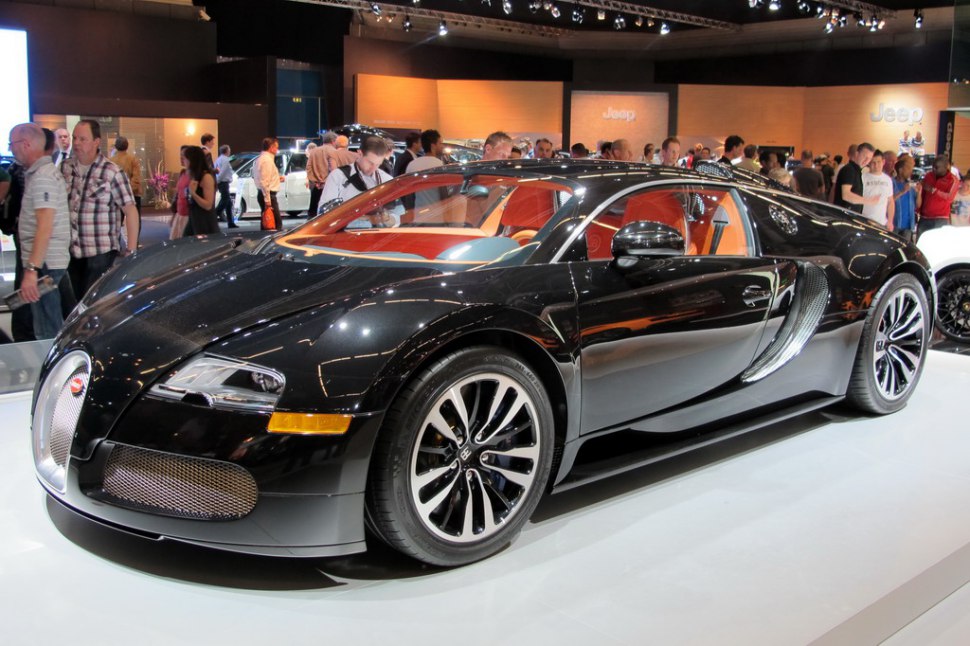 Bugatti Veyron 16.4 Super Sport con una velocidad máxima de 415 km/h