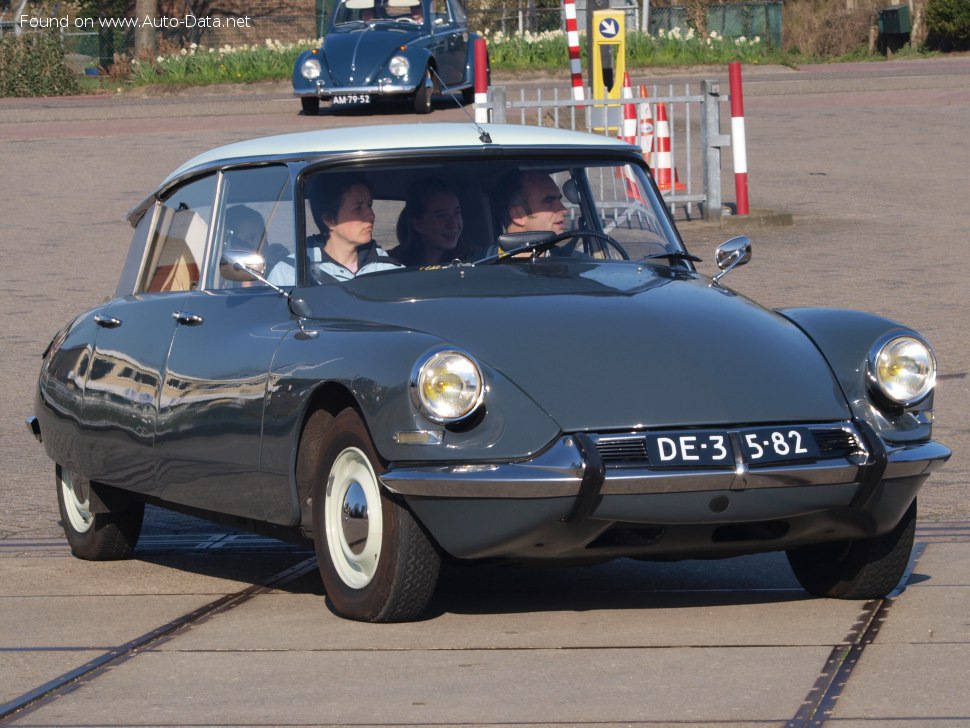 1962 Citroen ID II - Fotoğraf 1