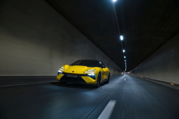 2024 Lotus Emeya - εικόνα 1