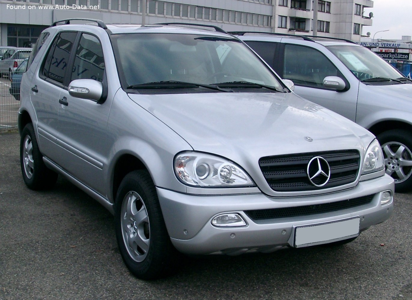 2001 MercedesBenz ML (W163) ML 270 CDI (163 кс